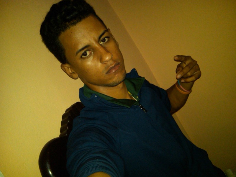 Date this hard body Dominican Republic man Leomar from Santo Domingo DO19164