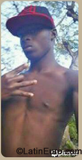 Date this happy Jamaica man Jamie from 0cho Rios JM1722