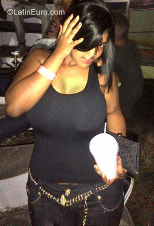 Date this cute Dominican Republic girl Katherine from San Francisco DO19246