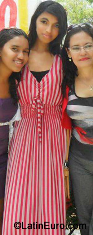 Date this sensual Brazil girl Iara from Fortaleza BR8925