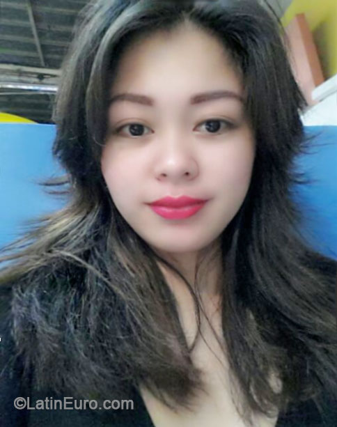 Date this hard body Philippines girl Abigail from Naga City PH671