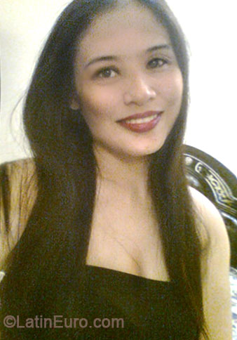 Date this young Philippines girl Vivien from Iloilo City PH675