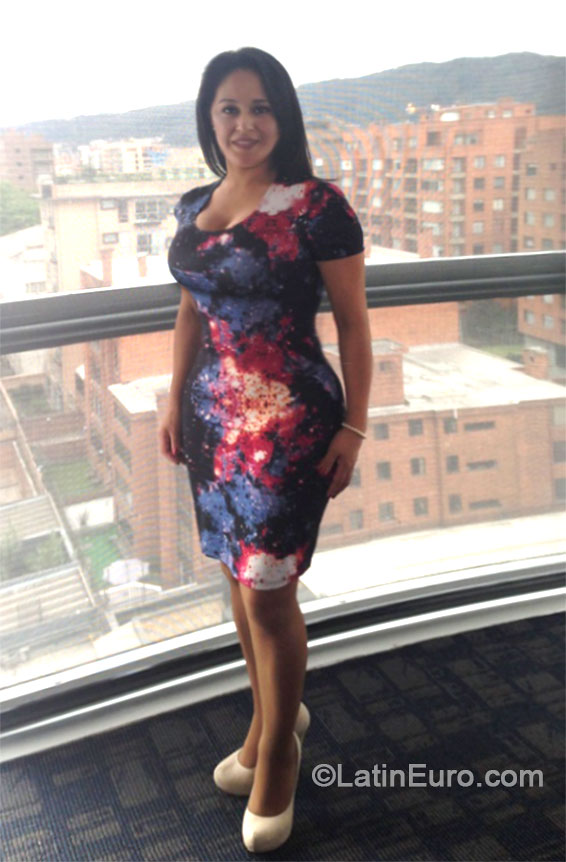 Date this hard body Chile girl CLAUDIA from santiago de chile CO18259