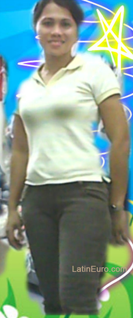 Date this fun Philippines girl Vinie from Dasmarinas City PH689