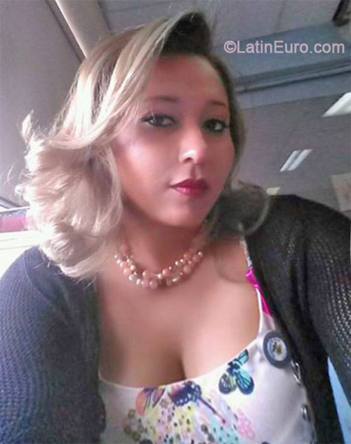 Date this tall Honduras girl Isis from Tegucigalpa HN1201