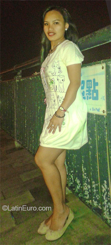 Date this stunning Hong Kong girl Jeneth from Hong Kong PH710