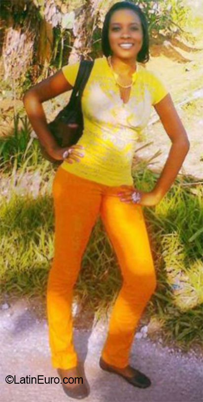 Date this beautiful Jamaica girl Chrystal from Kingston JM1883