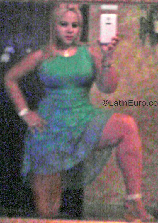 Date this nice looking Panama girl Shara from Panama City PA536
