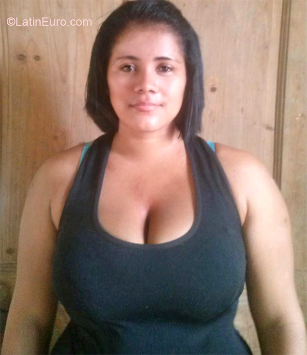 Date this lovely Panama girl Anyulie from Panama City PA546