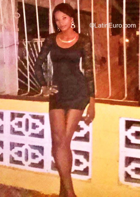 Date this sensual Panama girl Susan from Panama City PA562