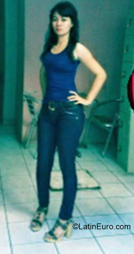 Date this sensual Honduras girl Nora from San Pedro Sula HN1473
