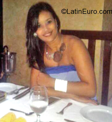 Date this voluptuous Honduras girl Karen from La Ceiba HN1483