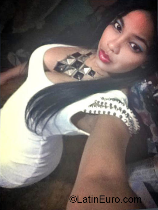 Date this happy Dominican Republic girl Edilizia from san francisco de macoris DO21826