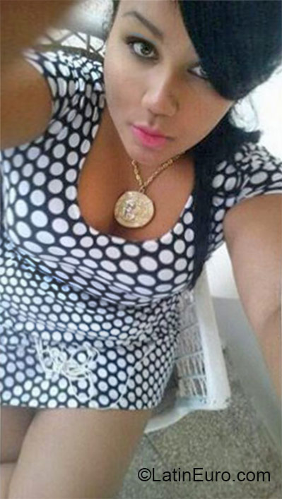 Date this foxy Dominican Republic girl Jenifer from San Francisco De Macoris DO27048