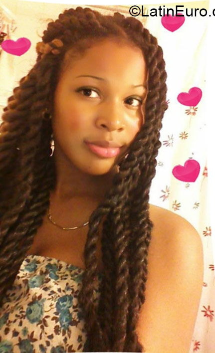 Date this good-looking Jamaica girl Kimberly from Kingston JM2033