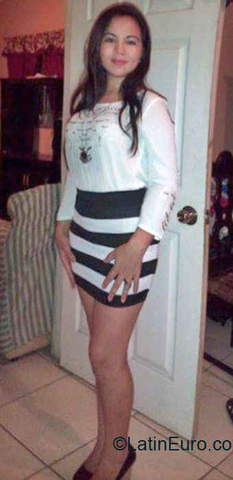 Date this pretty Honduras girl Elsy from San Pedro Sula HN1509