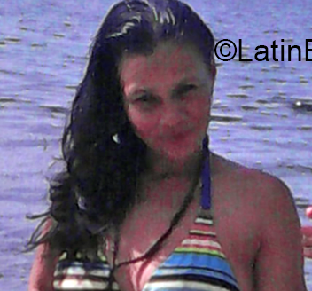Date this foxy Honduras girl Nohemie from La Ceiba HN1520