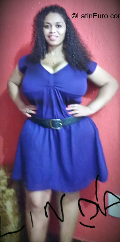 Date this delightful Brazil girl Ana from Brasilia BR9346