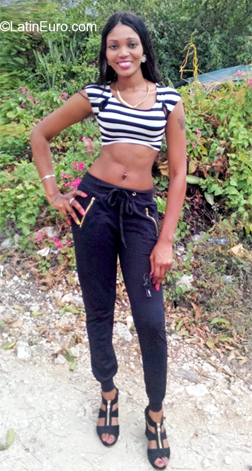 Date this attractive Jamaica girl Melody from Montego bay JM2082