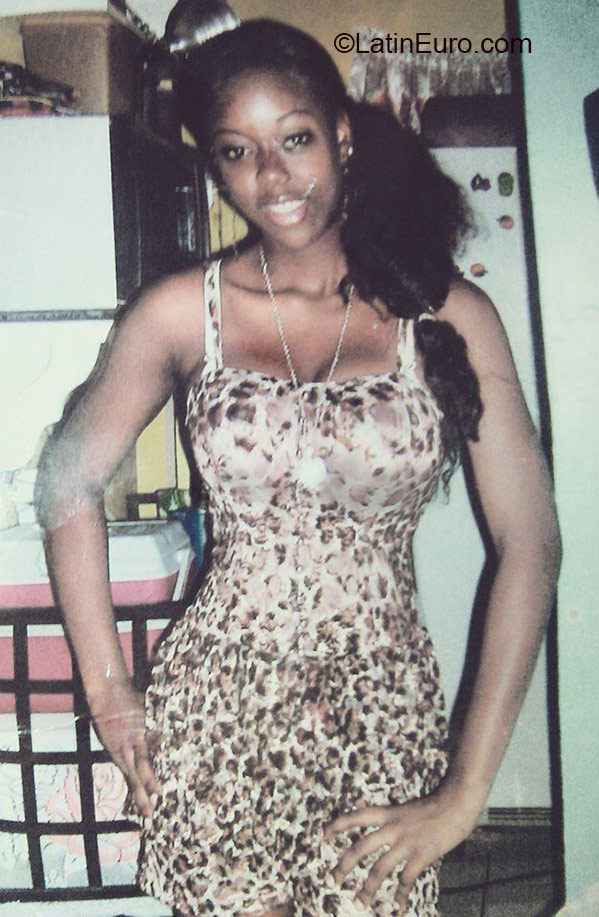 Date this gorgeous Jamaica girl Kayla from Kingston JM2083