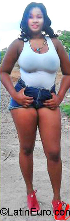 Date this charming Jamaica girl Marie from Kingston JM2096
