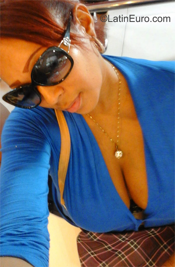 Date this voluptuous Panama girl Mitcel from Panama City PA656