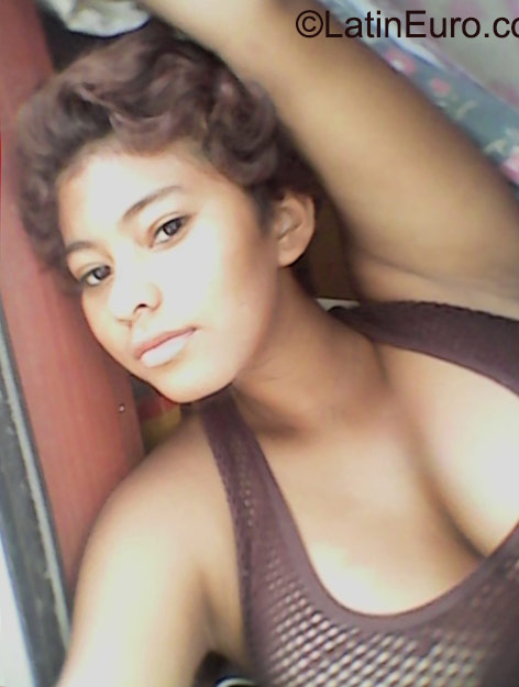 Date this stunning Honduras girl Gruesh from Tegucigalpa HN1622