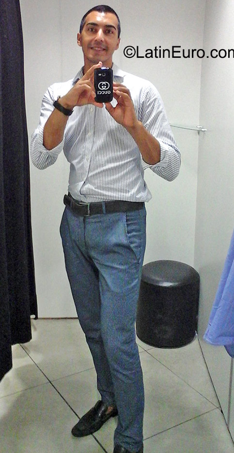 Date this beautiful Brazil man Adelar from Tres Passos BR9414