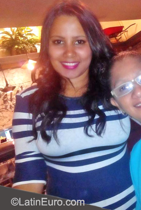 Date this hot Honduras girl Sabina from San Pedro Sula HN1640