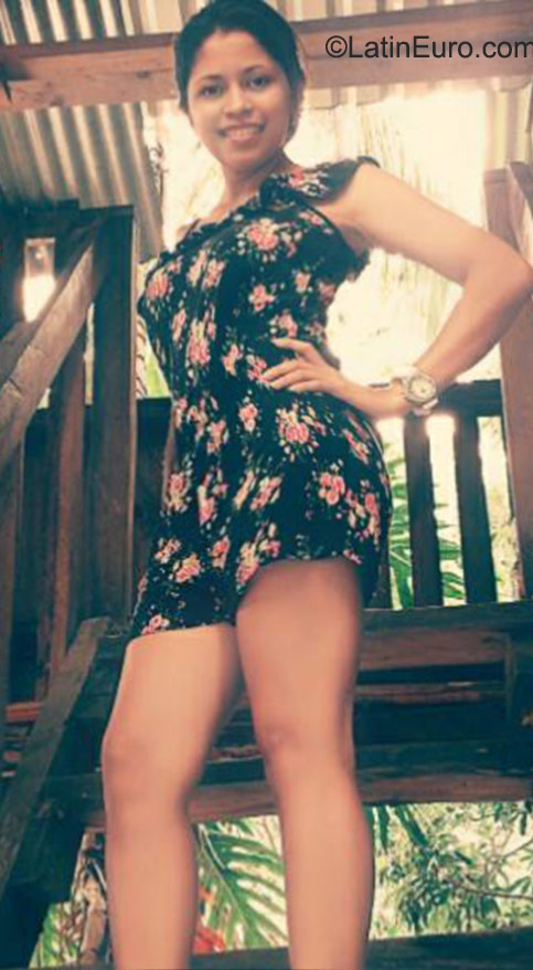 Date this sultry Honduras girl Mary from Villanueva HN1651