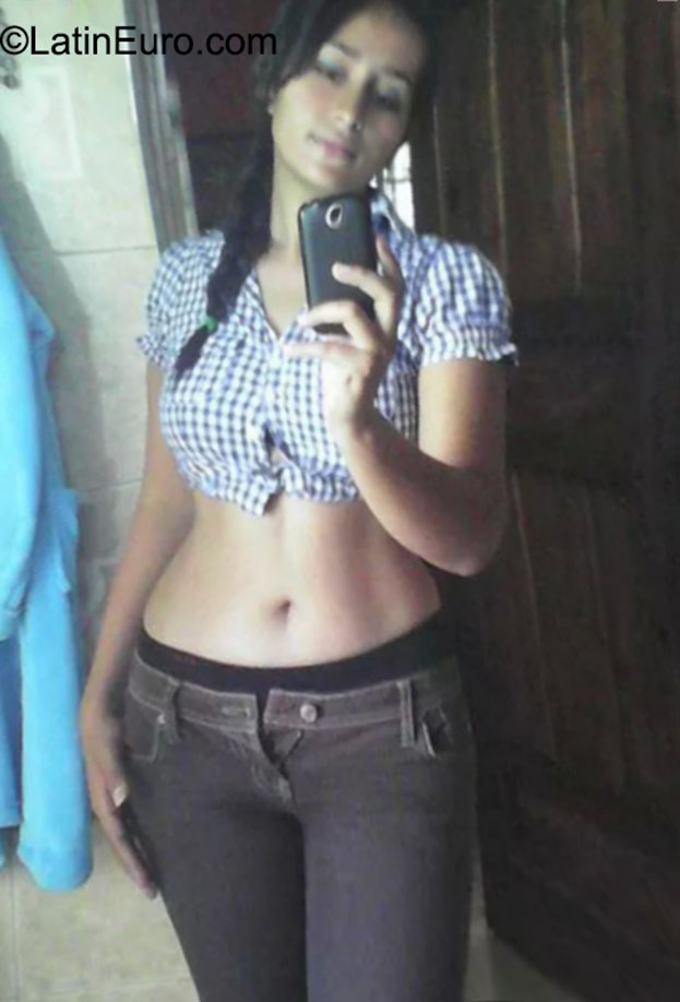 Date this athletic Honduras girl Mileidy from El Progreso HN1664
