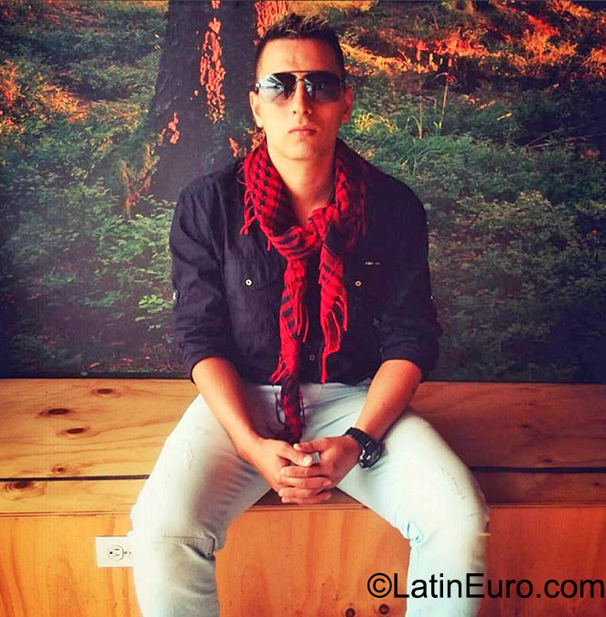 Date this cute Colombia man Mauricio from Medellin CO17934