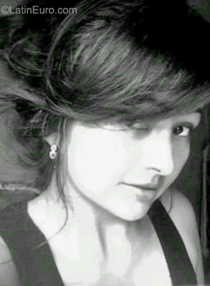 Date this gorgeous Honduras girl Isis from Tegucigalpa HN1690