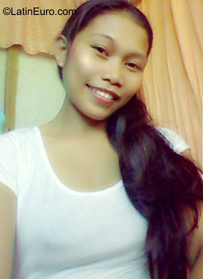 Date this delightful Philippines girl Bile from Cebu City PH815