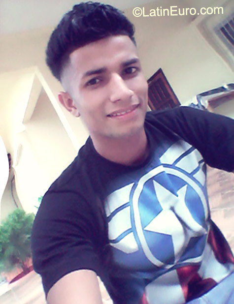 Date this hot Honduras man Jose from San pedro sula HN1714