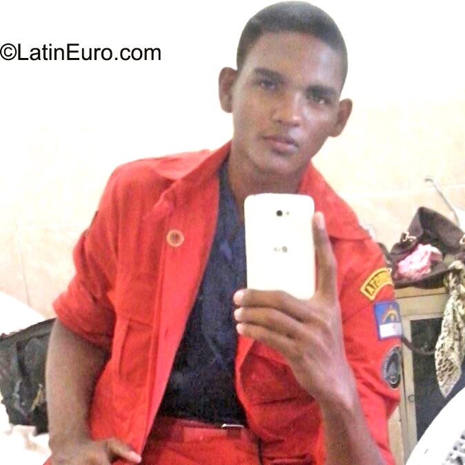 Date this hot Brazil man Joao from Recife BR9454