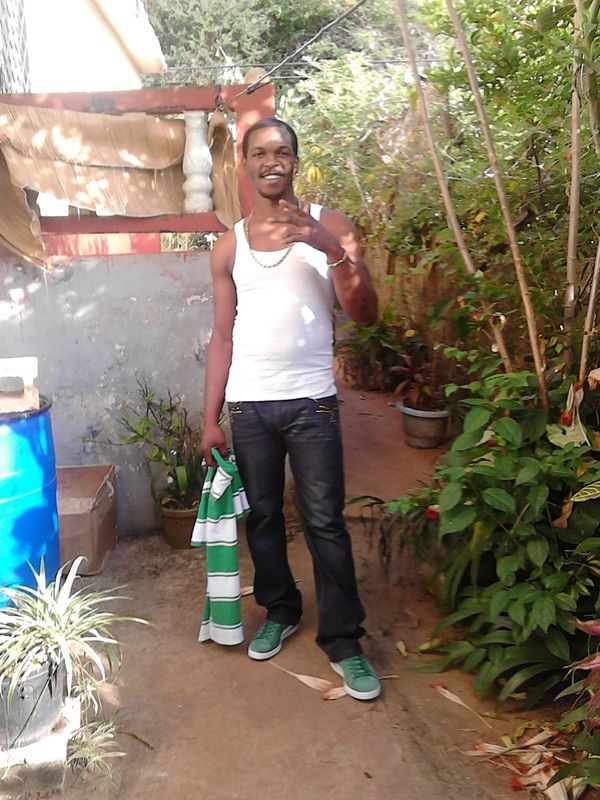 Date this georgeous Jamaica man Owen from Spalding JM2167