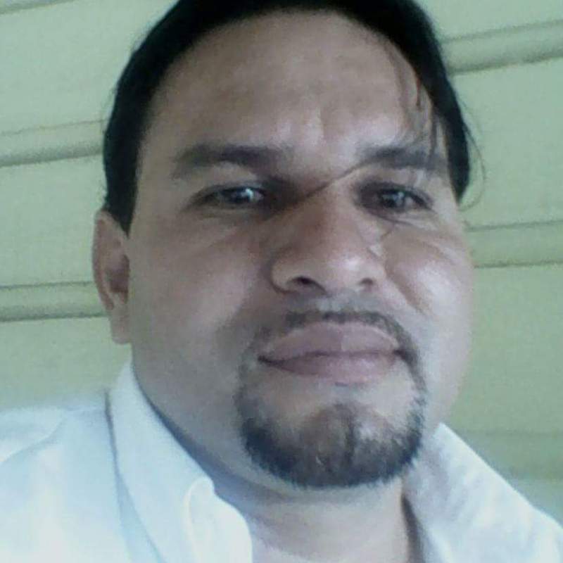 Date this voluptuous Honduras man Edwin from Roatan HN1759