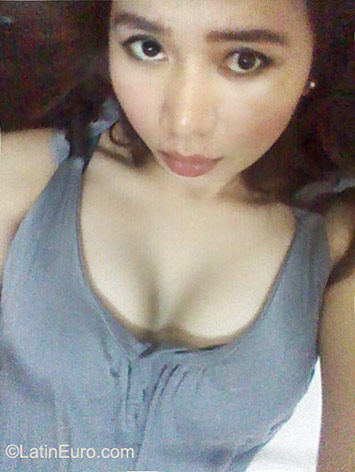 Date this charming Philippines girl Crish from Balanga PH826