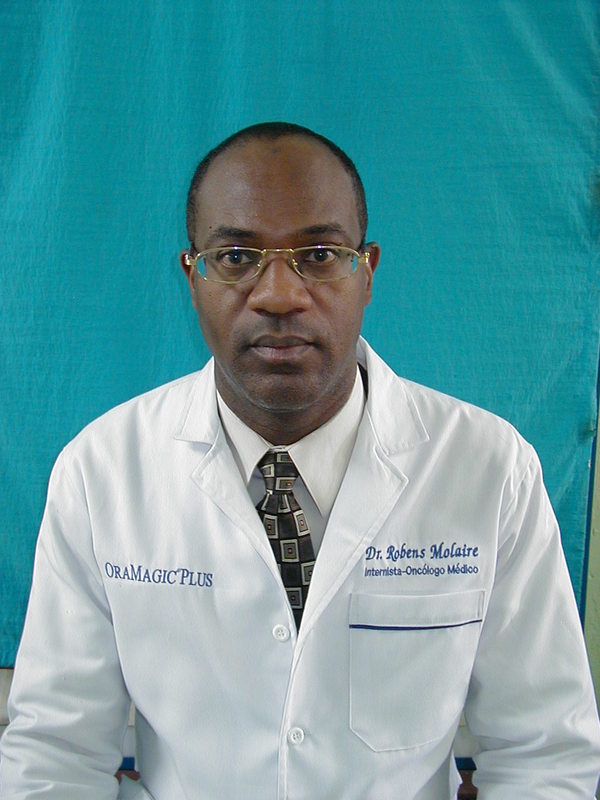 Date this hard body Dominican Republic man Robens Molaire from Santo Domingo DO23767