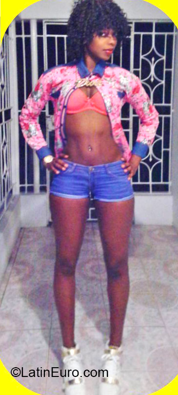 Date this cute Jamaica girl Yenique from Kingston JM2193