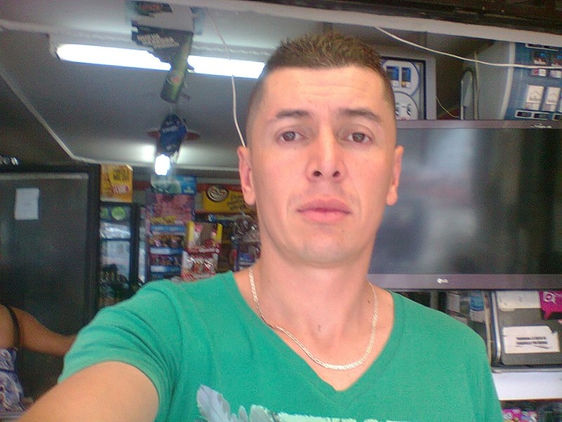 Date this charming Colombia man Victor from Pereira CO18293