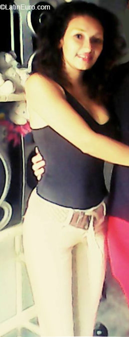 Date this hot Honduras girl Angela from La Ceiba HN1839