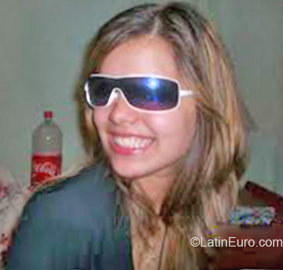 Date this passionate Honduras girl Kenia from Choluteca HN1846