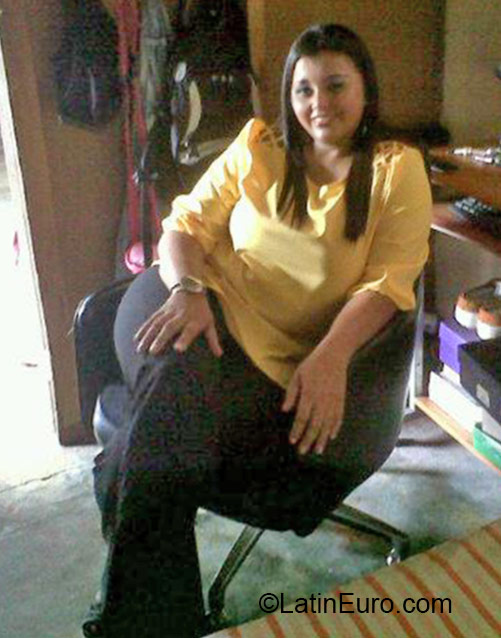Date this sultry Honduras girl Cristy from Tela HN1859