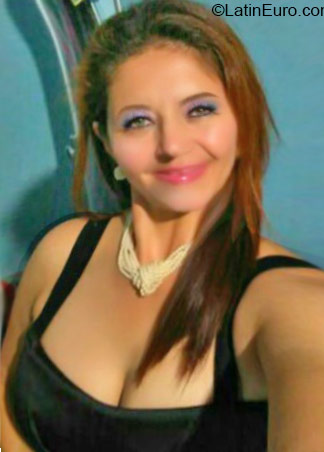 Date this hot Honduras girl Yessy from Santa Barbara HN1868