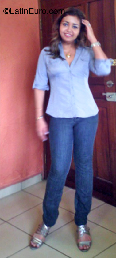 Date this lovely Honduras girl Carmenza from Tela Atlantida HN1876