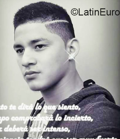 Date this sultry Honduras man Franklin from San Pedro Sula HN1903