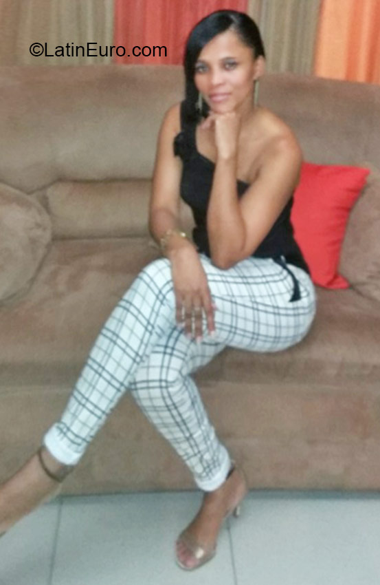 Date this hot Panama girl Helalas from Panama City PA828