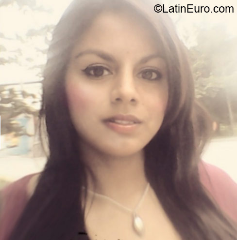 Date this young Honduras girl Fernanda from Tegucigalpa HN1933